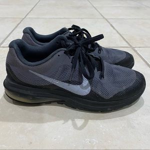 Nike Boys Sneakers Size 4.5